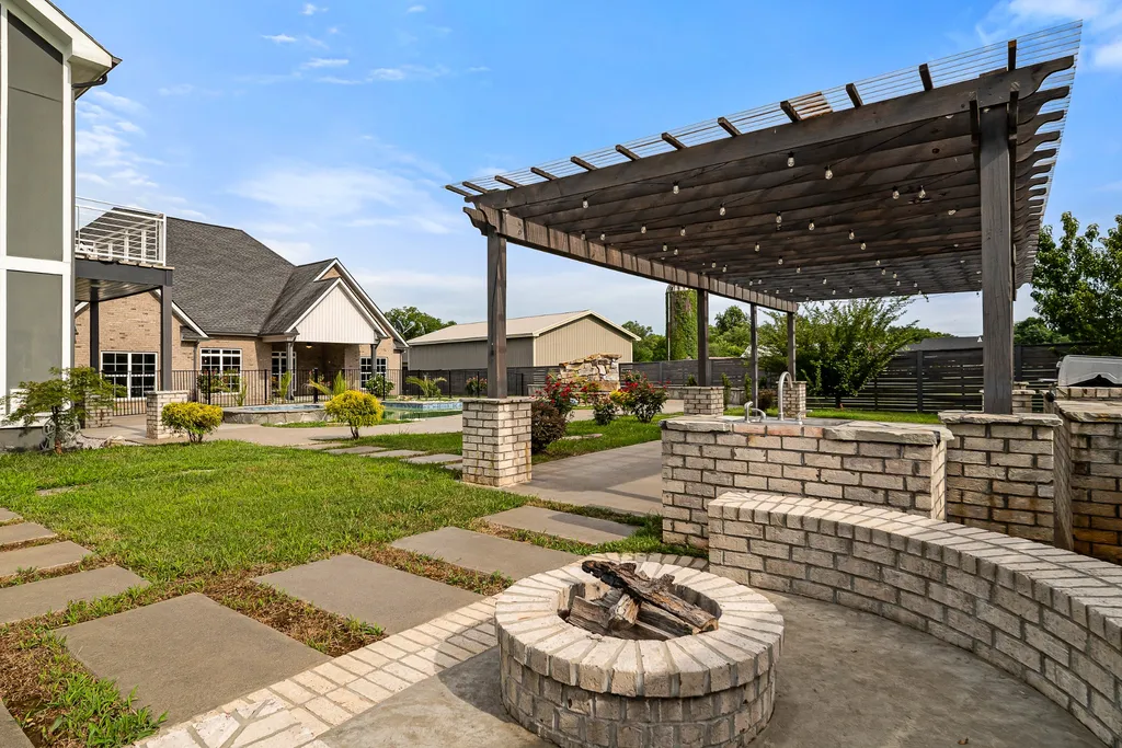 7566 Don Bruce Court Christiana TN 37037