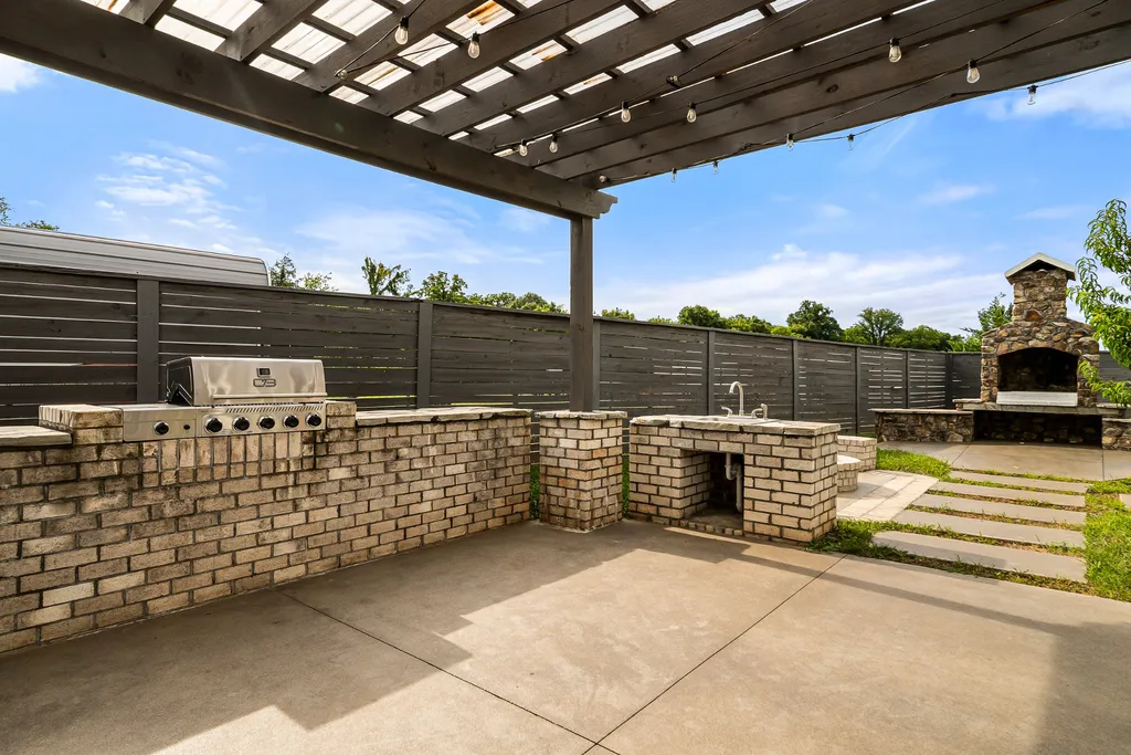 7566 Don Bruce Court Christiana TN 37037