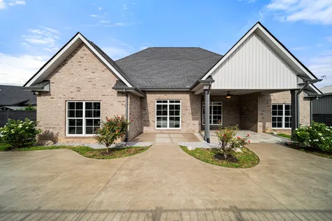 7566 Don Bruce Court Christiana TN 37037