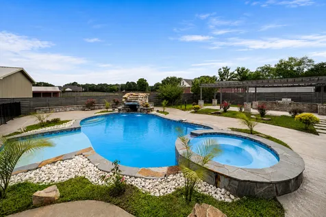 7566 Don Bruce Court Christiana TN 37037