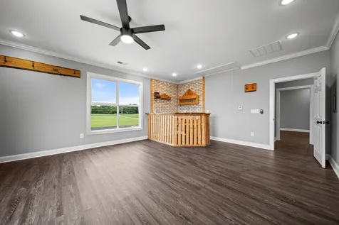 7566 Don Bruce Court Christiana TN 37037