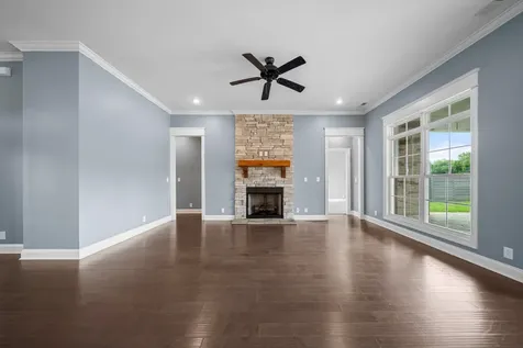 7566 Don Bruce Court Christiana TN 37037