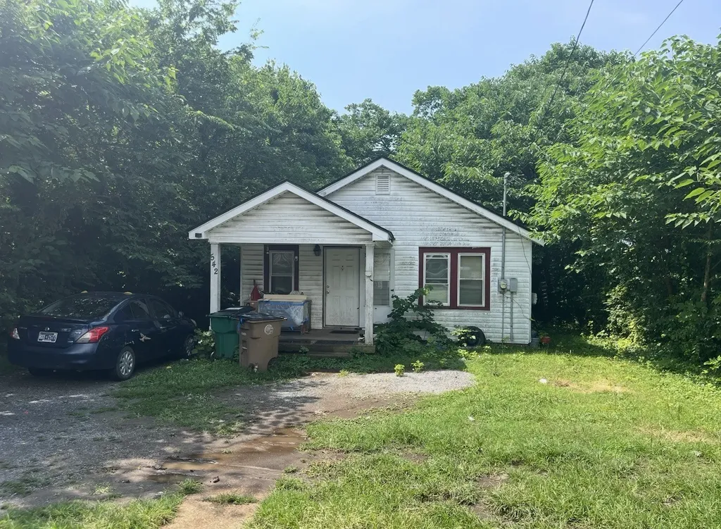 542 E Maple Street Madison TN 37115