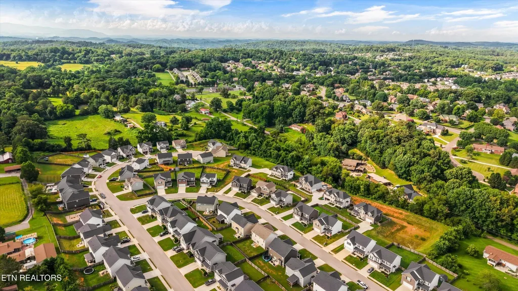 6008 Honeycrisp Road Knoxville TN 37931