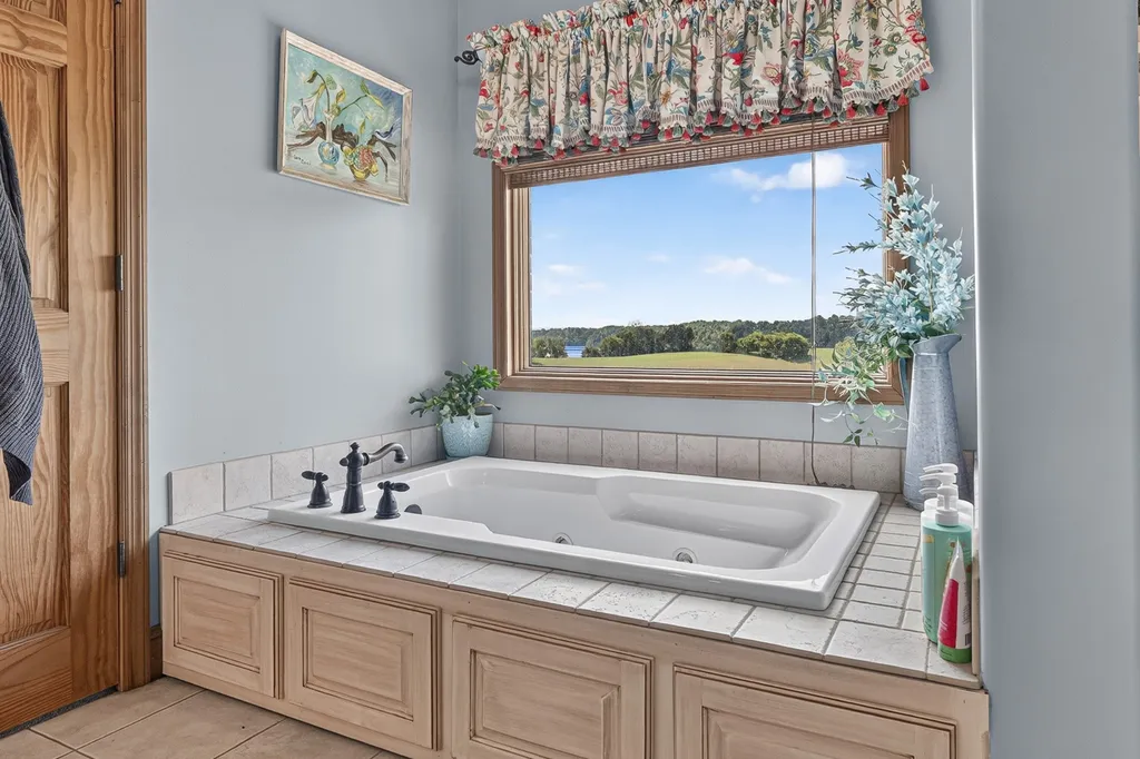 663 Lake Haven Drive Tullahoma TN 37388