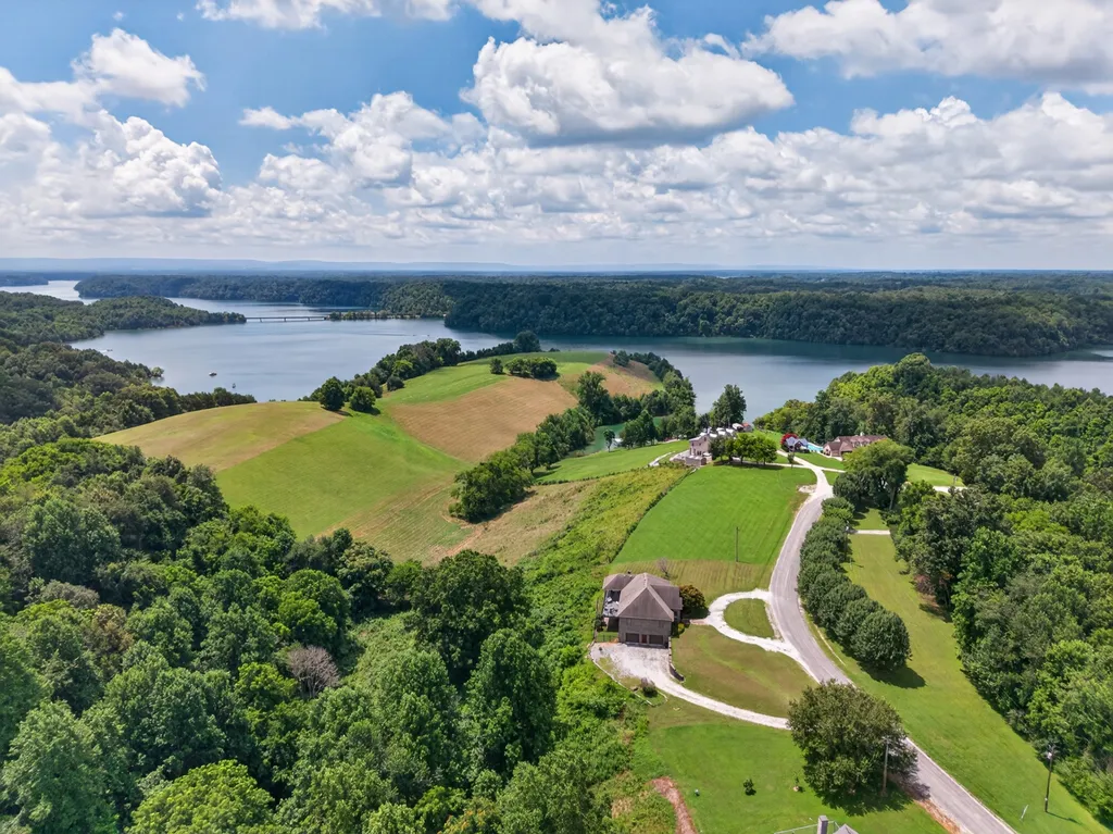 663 Lake Haven Drive Tullahoma TN 37388