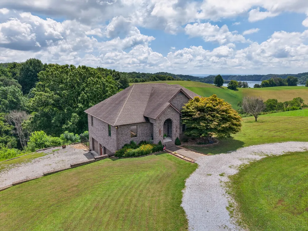 663 Lake Haven Drive Tullahoma TN 37388