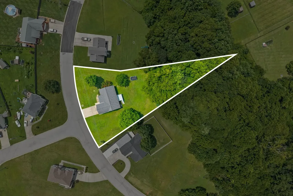 433 Todd Phillips Trail Clarksville TN 37042