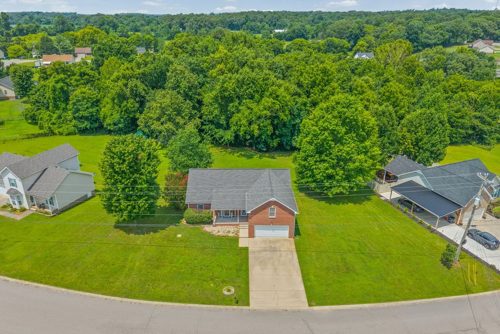 433 Todd Phillips Trail Clarksville TN 37042