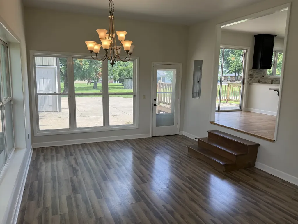 1009 Due West Circle Lafayette TN 37083