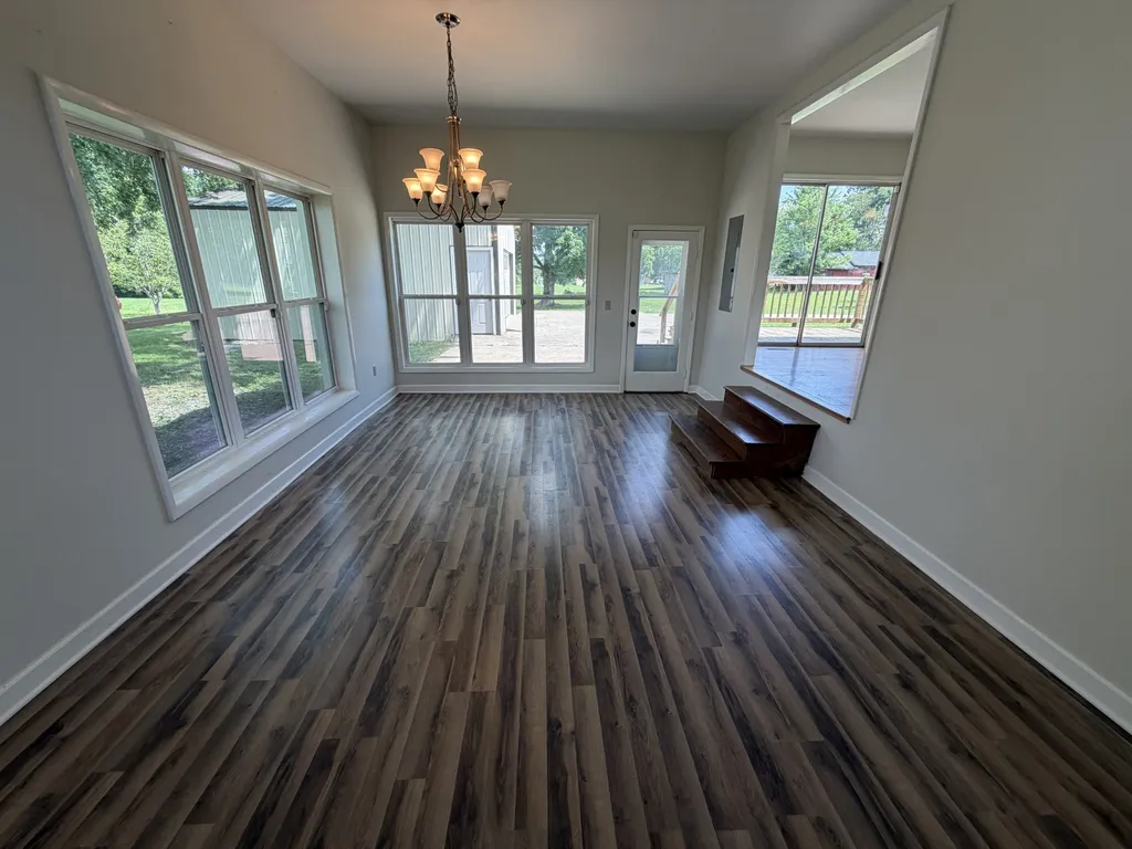 1009 Due West Circle Lafayette TN 37083