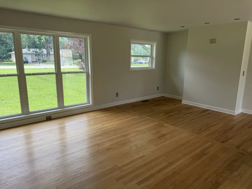 1009 Due West Circle Lafayette TN 37083