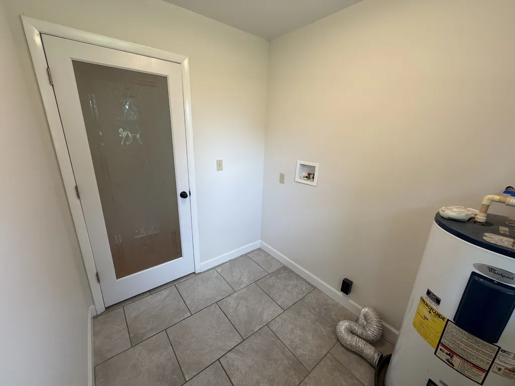 1009 Due West Circle Lafayette TN 37083