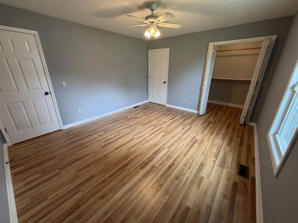 1009 Due West Circle Lafayette TN 37083