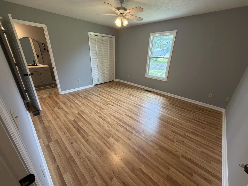 1009 Due West Circle Lafayette TN 37083