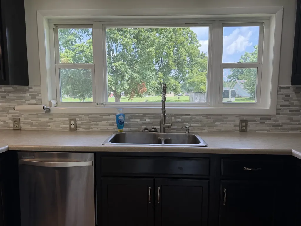 1009 Due West Circle Lafayette TN 37083