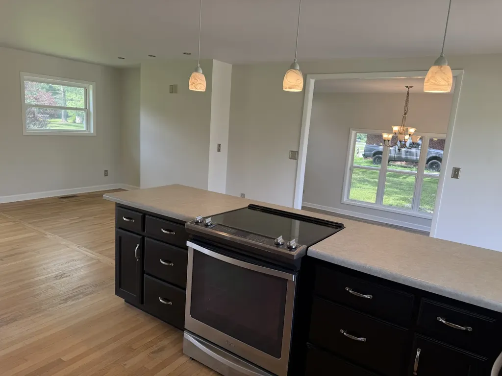 1009 Due West Circle Lafayette TN 37083