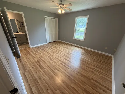 1009 Due West Circle Lafayette TN 37083
