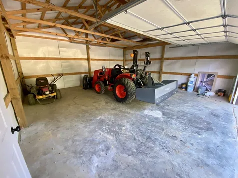1009 Due West Circle Lafayette TN 37083