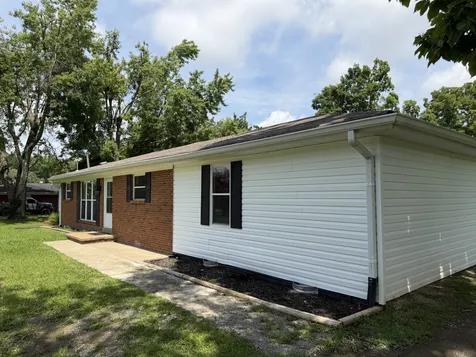 1009 Due West Circle Lafayette TN 37083