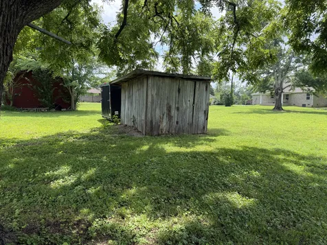 1009 Due West Circle Lafayette TN 37083
