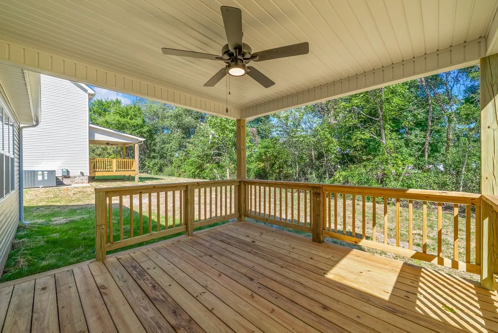 1220 Iris Glen Drive Clarksville TN 37042