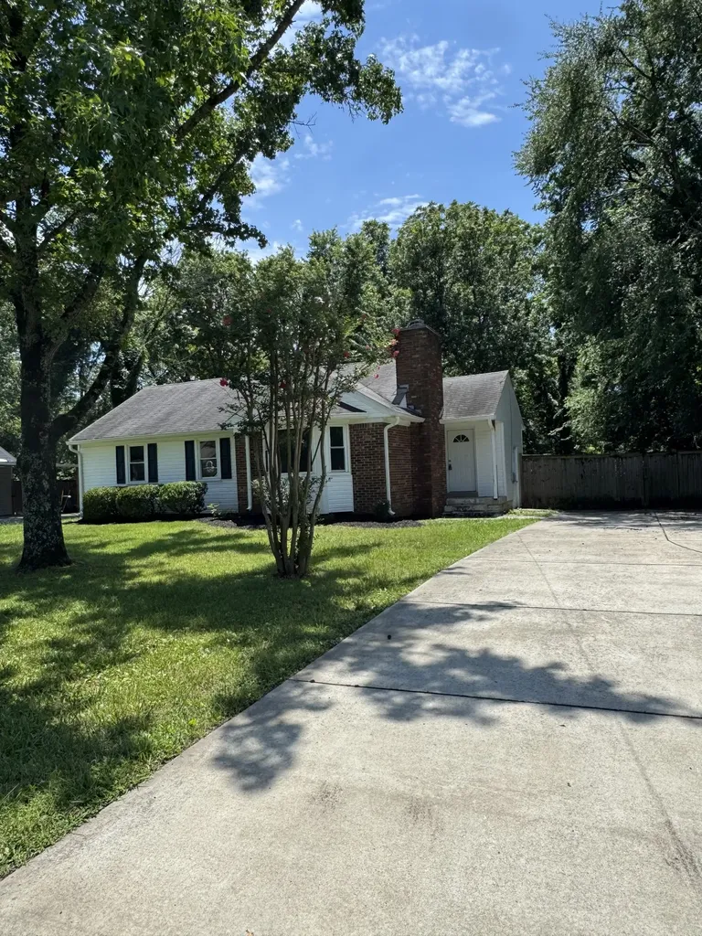 121 Sunnymeade Drive Mount Juliet TN 37122
