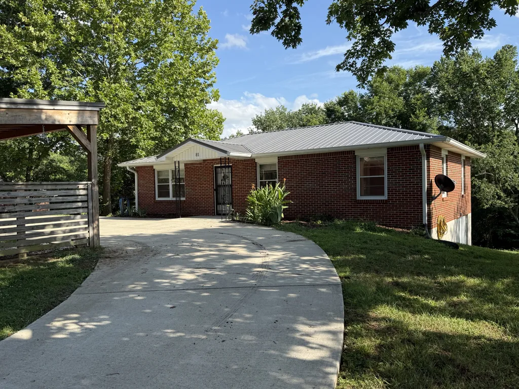 81 County House Circle Carthage TN 37030