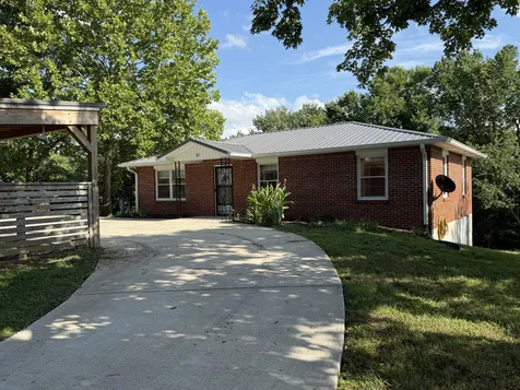 81 County House Circle Carthage TN 37030
