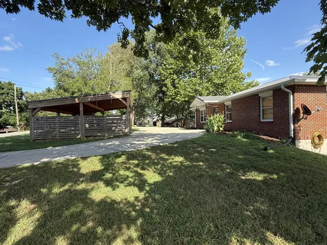 81 County House Circle Carthage TN 37030