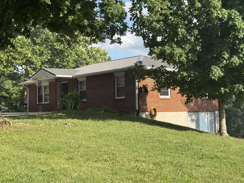81 County House Circle Carthage TN 37030