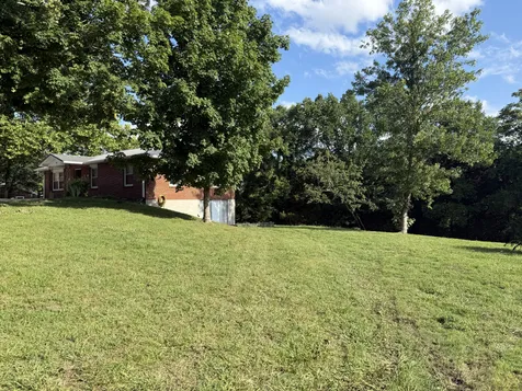 81 County House Circle Carthage TN 37030