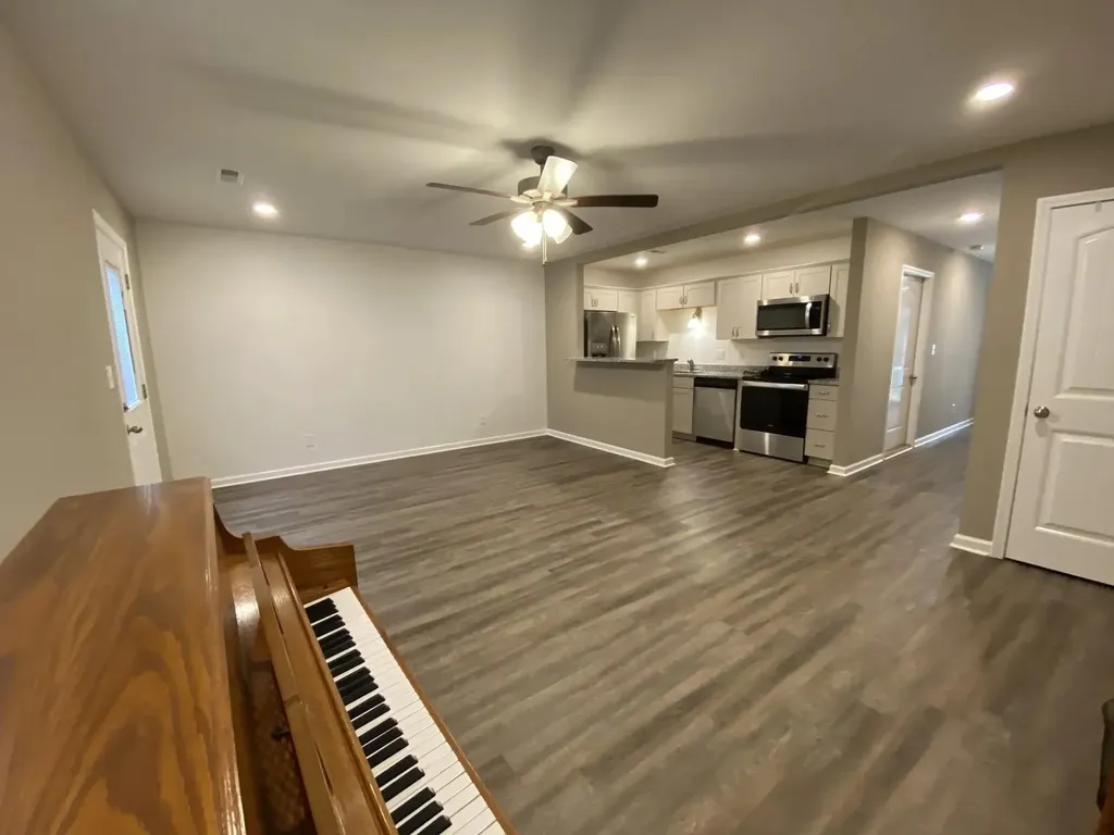 135 Country Lane Clarksville TN 37043
