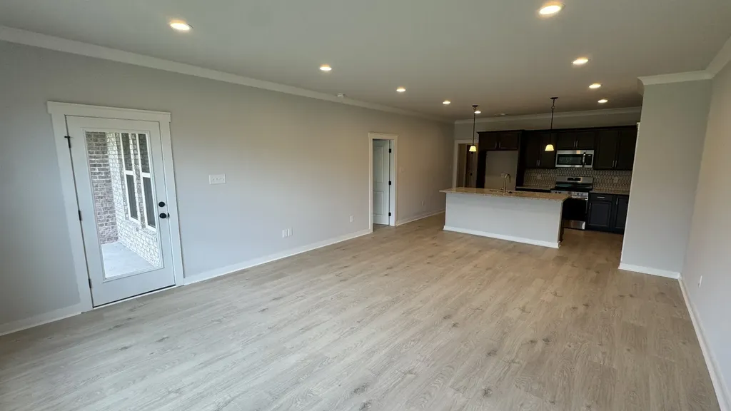 532 W Foxrun Springfield TN 37172