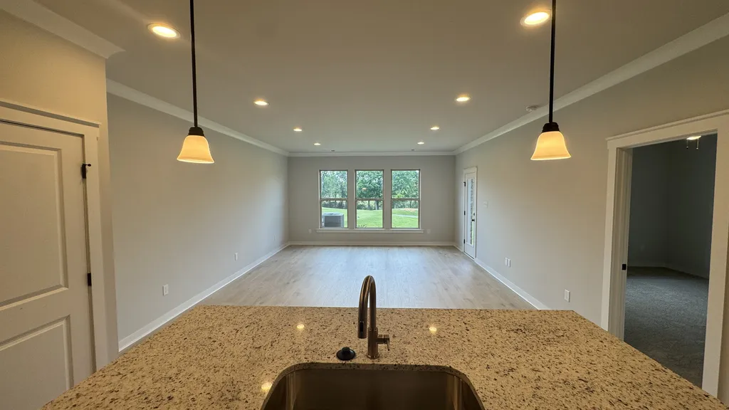532 W Foxrun Springfield TN 37172