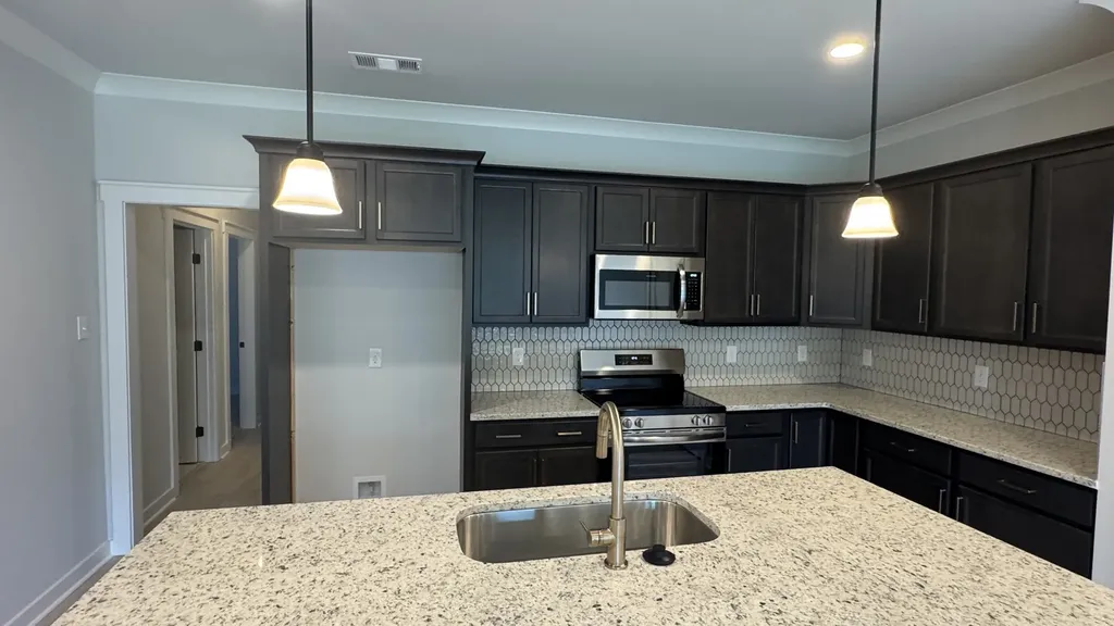 532 W Foxrun Springfield TN 37172