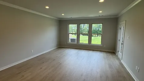 532 W Foxrun Springfield TN 37172