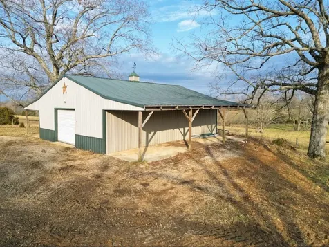 1038 Maple Valley Road Cumberland Furnace TN 37051