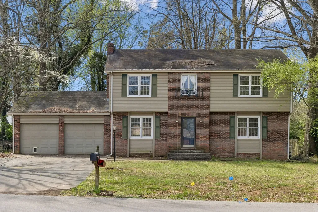 837 Edgefield Way Bowling Green KY 42104