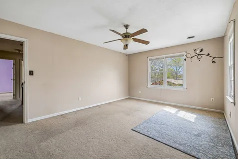 837 Edgefield Way Bowling Green KY 42104