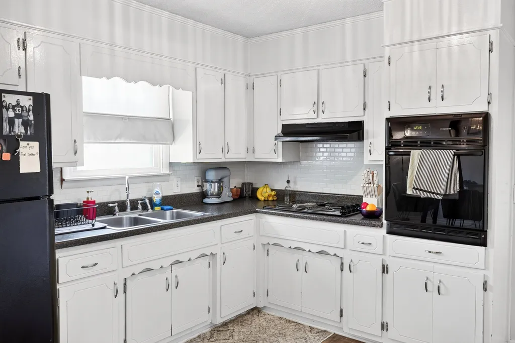 627 Baker Drive Lafayette TN 37083