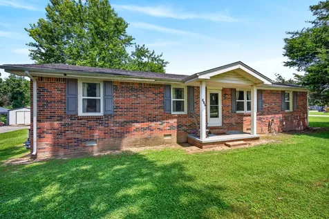 627 Baker Drive Lafayette TN 37083