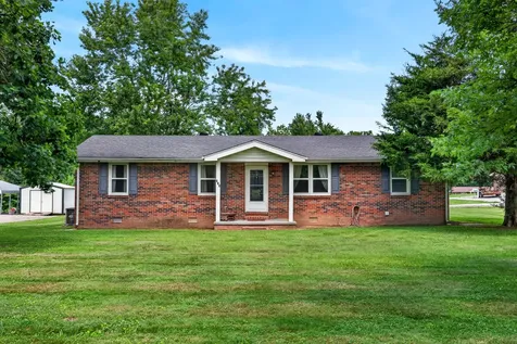 627 Baker Drive Lafayette TN 37083