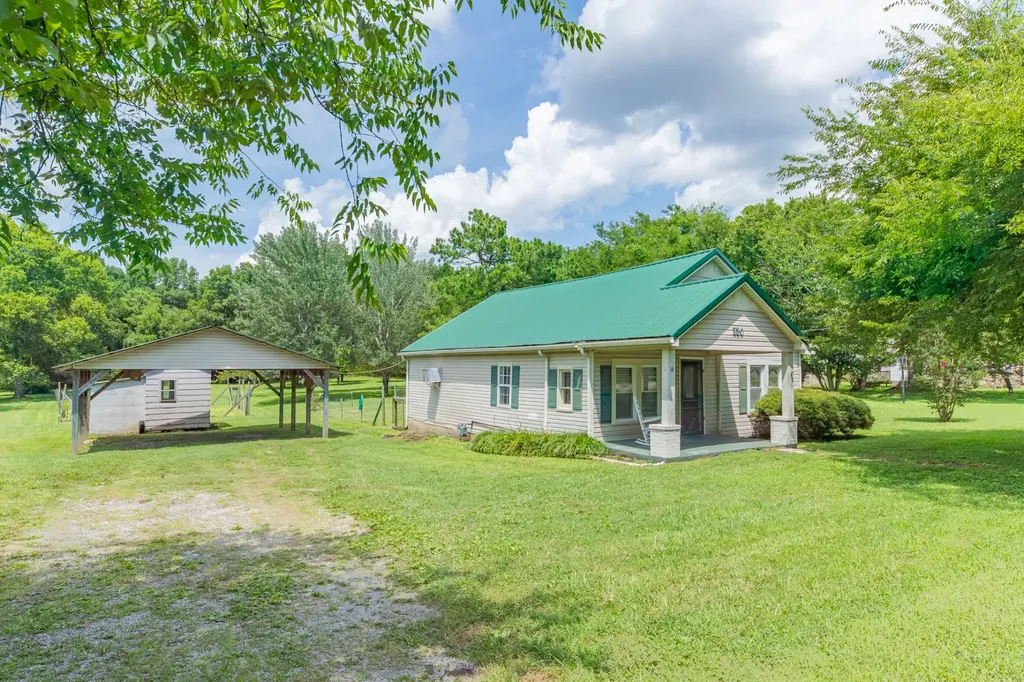 330 Holly Grove Road Lewisburg TN 37091