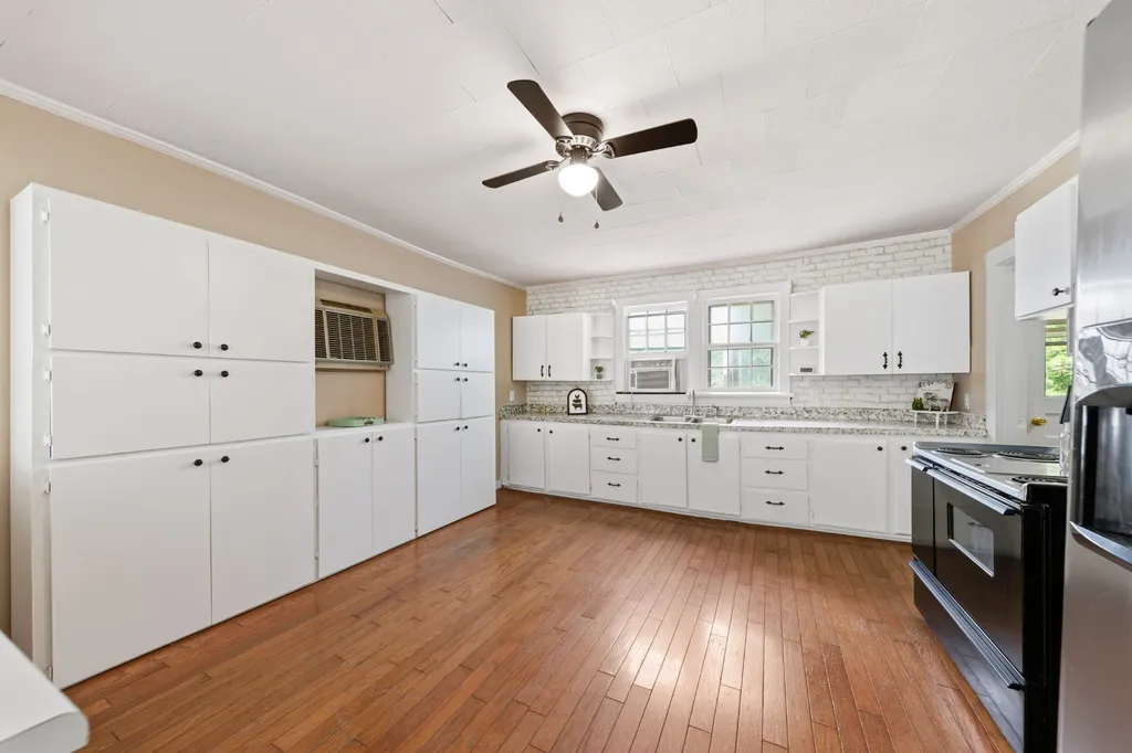 330 Holly Grove Road Lewisburg TN 37091