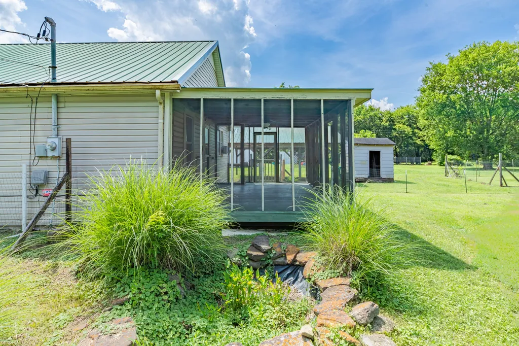 330 Holly Grove Road Lewisburg TN 37091