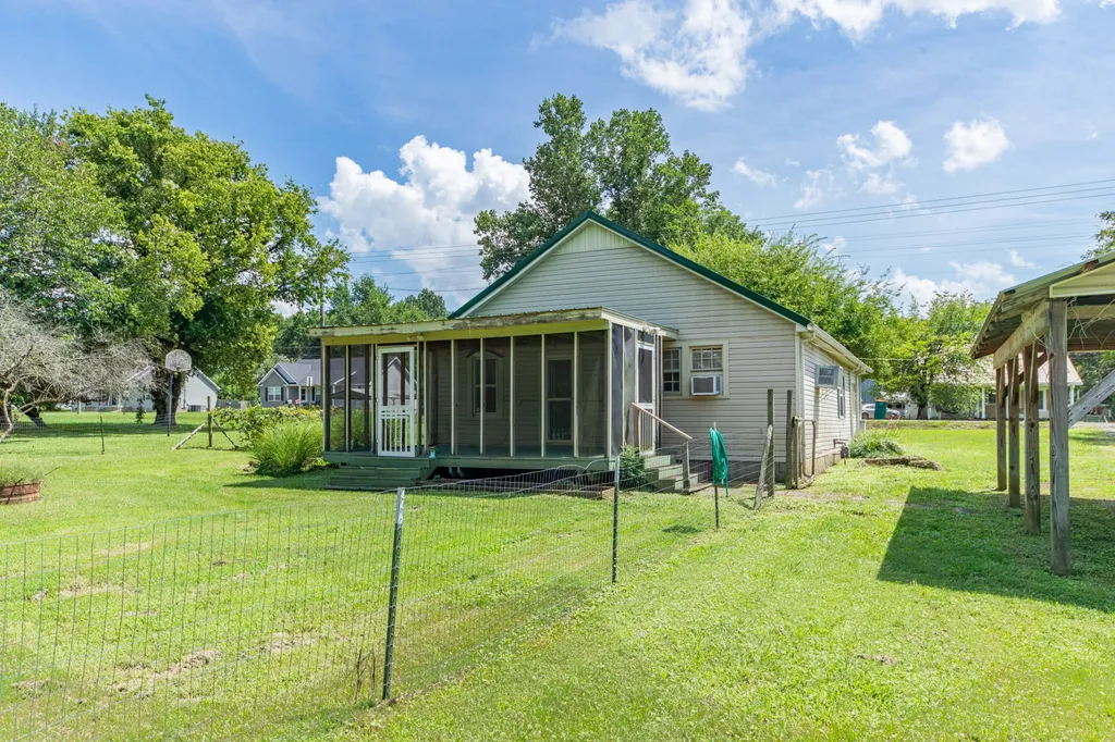 330 Holly Grove Road Lewisburg TN 37091