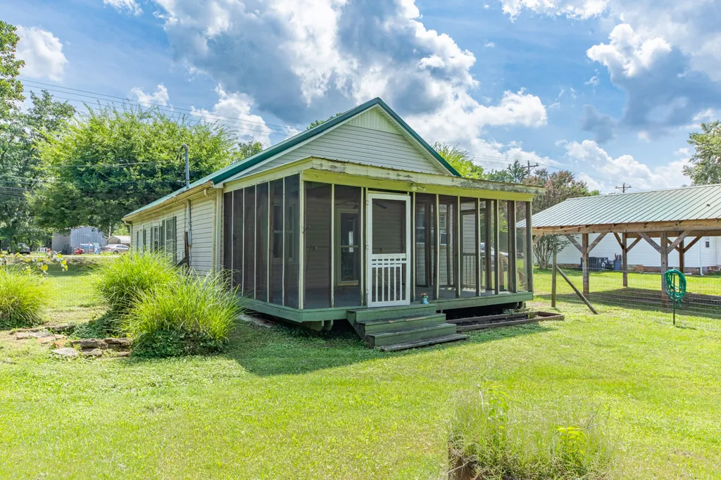 330 Holly Grove Road Lewisburg TN 37091