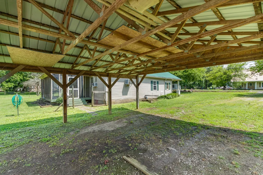 330 Holly Grove Road Lewisburg TN 37091