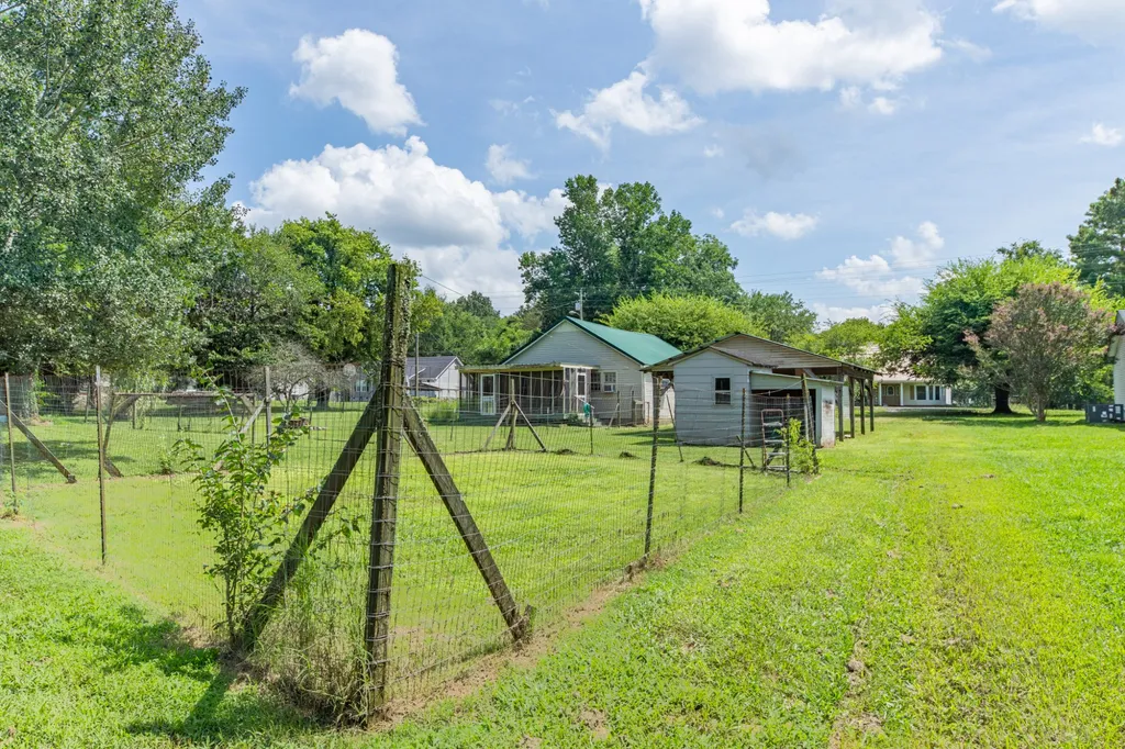 330 Holly Grove Road Lewisburg TN 37091